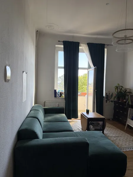 Lebendig wohnen in Berlin: 2-Zimmer-Wohnung mit Balkon — photo 1